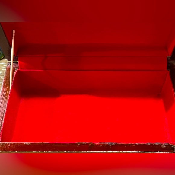 Wood trinket handcrafted boxes (set of 2) approx 7.75”x 4.75” & 3.75”x 2.75” - Picture 13 of 14